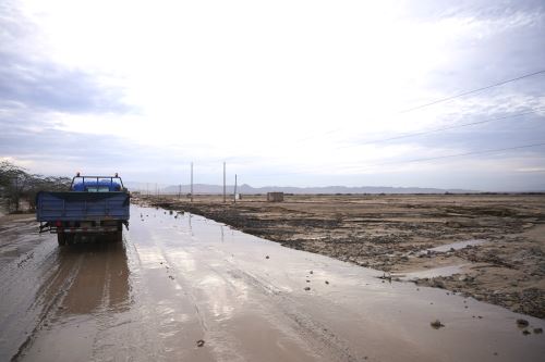 La caída de huaicos han afectado el tránsito en la carretera Panamericana Sur, en especial, en algunos tramos ubicados en la provincia de Palpa, región Ica. Foto: Genry Bautista