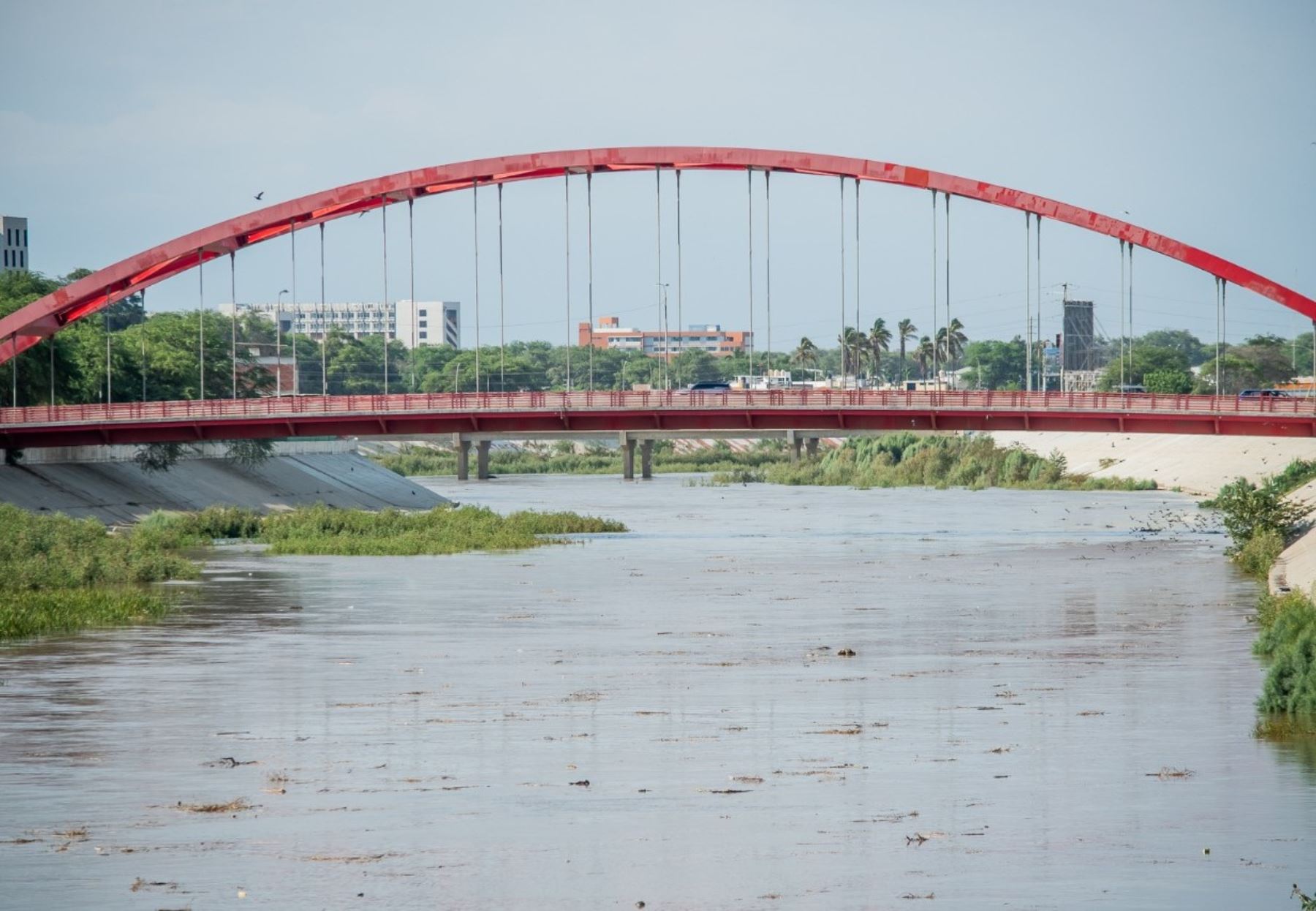 El Senamhi advirtió del incremento del caudal del río Piura por lluvias de moderada a fuerte intensidad que se registran en la sierra de la región Piura. Foto: ANDINA/difusión.