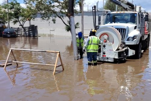 Las EPS de Nasca, Chincha e Ica han puesto en marcha sus planes de contingencia para garantizar el abastecimiento de agua potable y el funcionamiento del sistema de alcantarillado. Foto: EPS