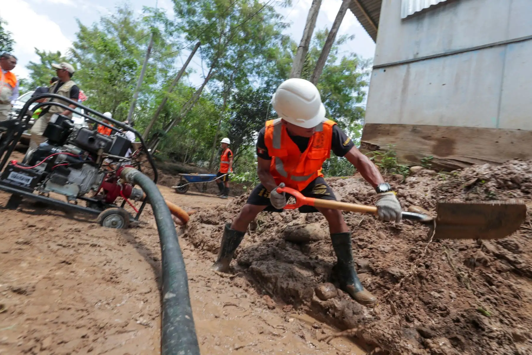 Ejecutivo articula medidas con autoridades locales de región San Martín para mitigar el impacto de las lluvias intensas
