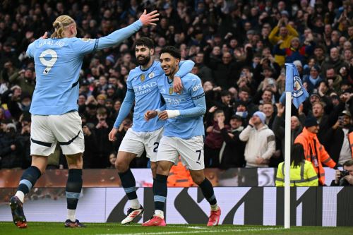 Manchester City golea 5 a 0 al Newcastle United durante el partido de fútbol de la Premier League inglesa