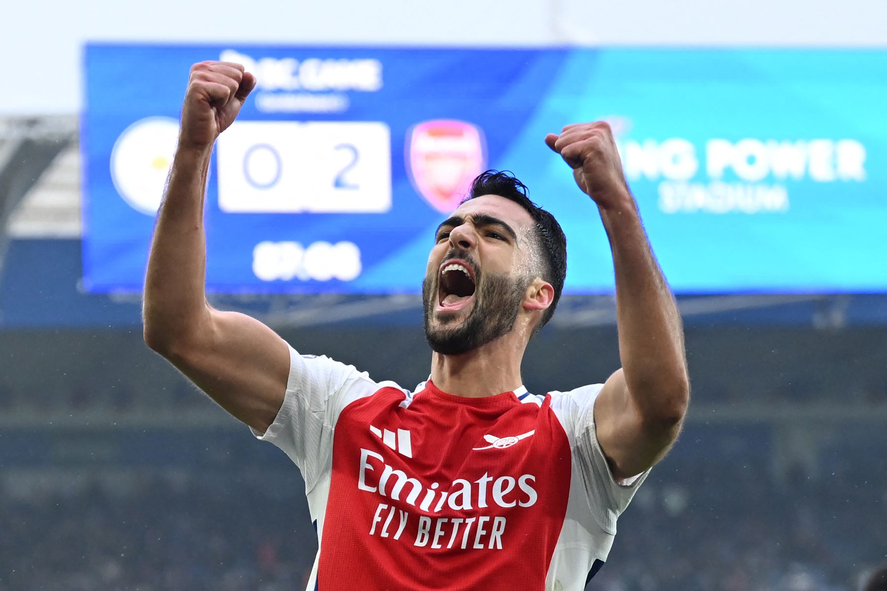 El centrocampista español del Arsenal, Mikel Merino celebra tras marcar su segundo gol durante el partido de fútbol de la Premier League inglesa entre Leicester City y Arsenal en el King Power Stadium de Leicester, centro de Inglaterra.
Foto. AFP