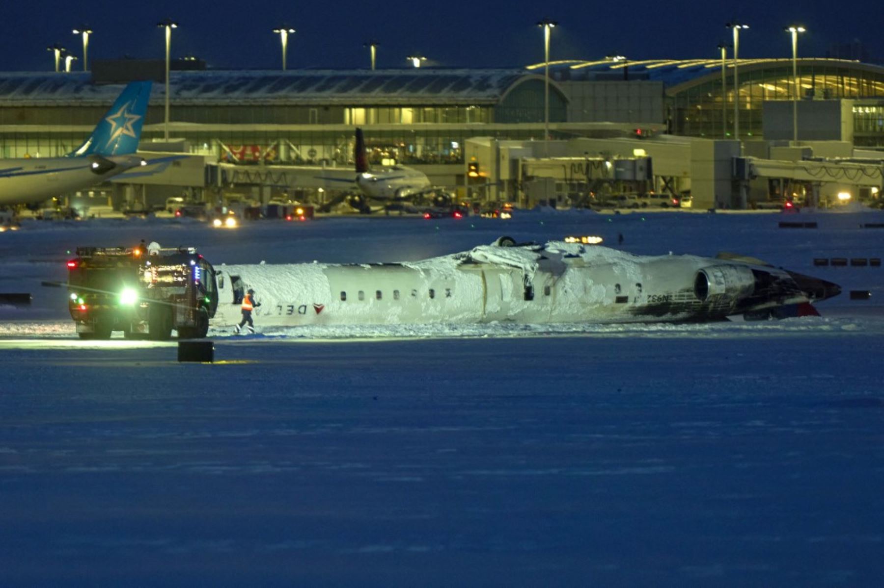 Accidente de avión de Delta Air Lines en Toronto dejó al menos 15 heridos. Foto: AFP