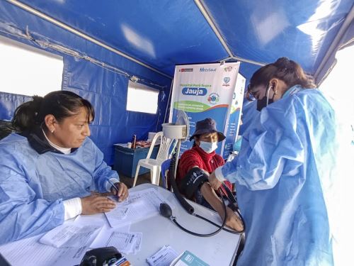 Más de 11,000 atenciones médicas se brindaron durante el megaoperativo de salud que realizó el Hospital Perú de EsSalud en cinco provincias de la región Junín. ANDINA/Difusión