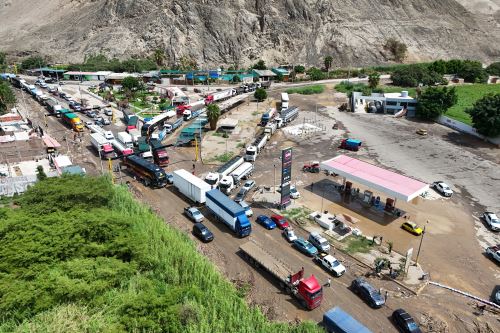 Ica: tránsito restringido en la Panamericana Sur tras desborde del río El Ingenio en Nasca