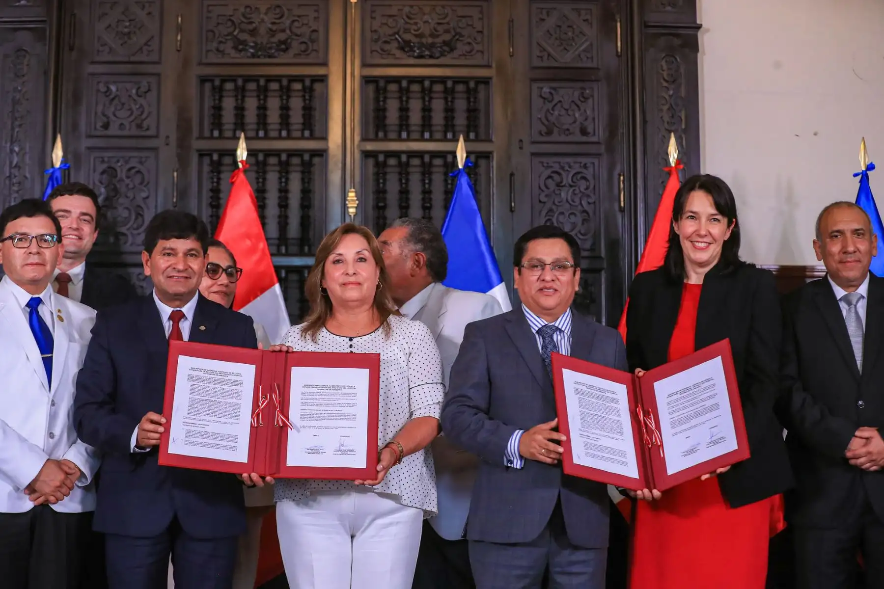 Suscripción de la adenda al contrato de Estado a Estado para la gestión del proyecto del Hospital Goyeneche, de Arequipa. Foto: ANDINA/Prensa Presidencia