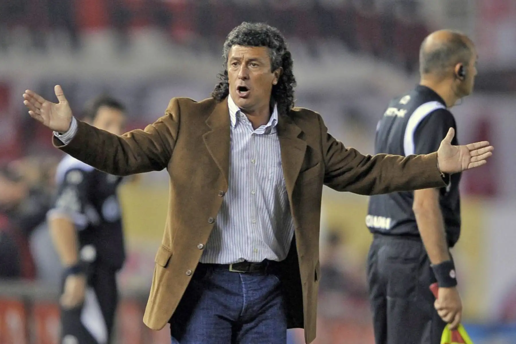 El entrenador del River Plate, durante el partido de la primera división de su equipo contra Lanús, en el estadio Monumental, en Buenos Aires, el 10 de mayo de 2009. Foto: AFP