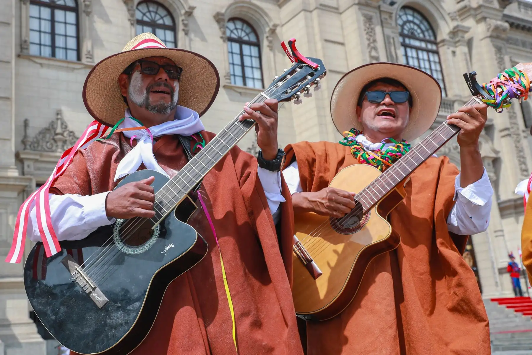 El Lanzamiento del Carnaval Lirqueño 2025 tiene por objetivo visibilizar el valor y significado del Carnaval de Lircay, manifestación cultural declarada Patrimonio Cultural de la Nación mediante Resolución Viceministerial N° 082-2013-VMPCIC-MC (27/NOV/2013). La actividad se realiza a solicitud de la Municipalidad Provincial de Angaraes, con el respaldo del Ministerio de Cultura para las coordinaciones con Palacio de Gobierno. Foto: ANDINA/Prensa Presidencia