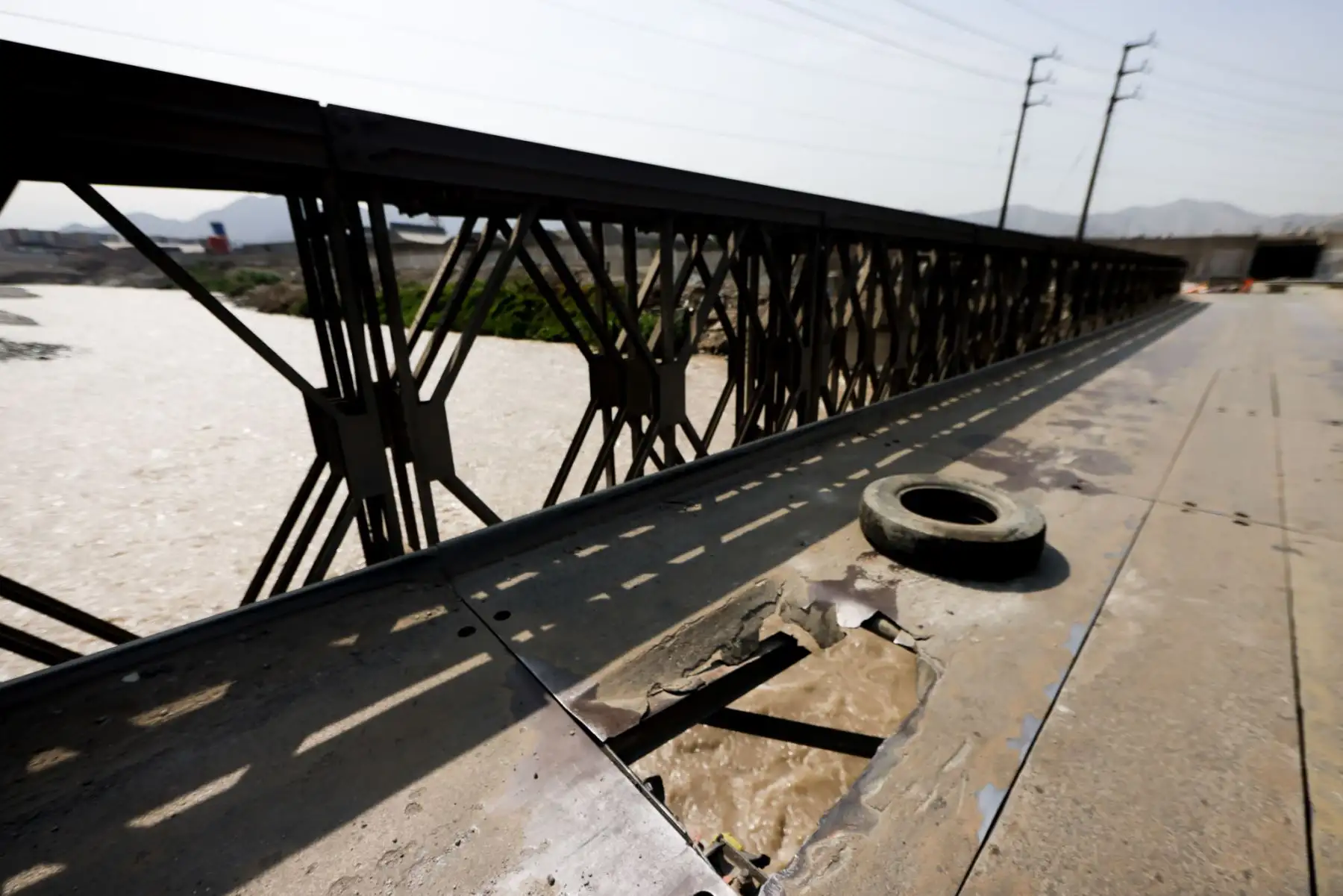 Infraestructura corroída: La estructura metálica presenta severos daños. Foto: ANDINA/Luis Iparraguirre