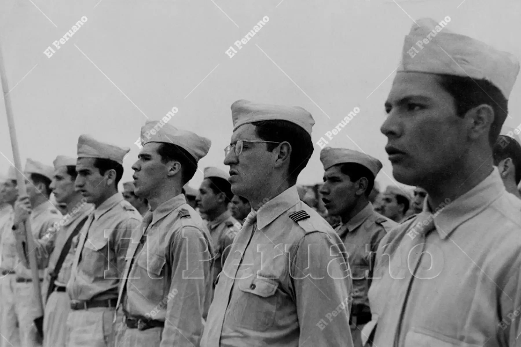 Lima - 30 julio 1959 / Luciendo sus uniformes de comando, escolares de un colegio nacional  forman un batallón en el Campo de Marte durante el gran desfile escolar por Fiestas Patrias.  Foto: Archivo Histórico de El Peruano