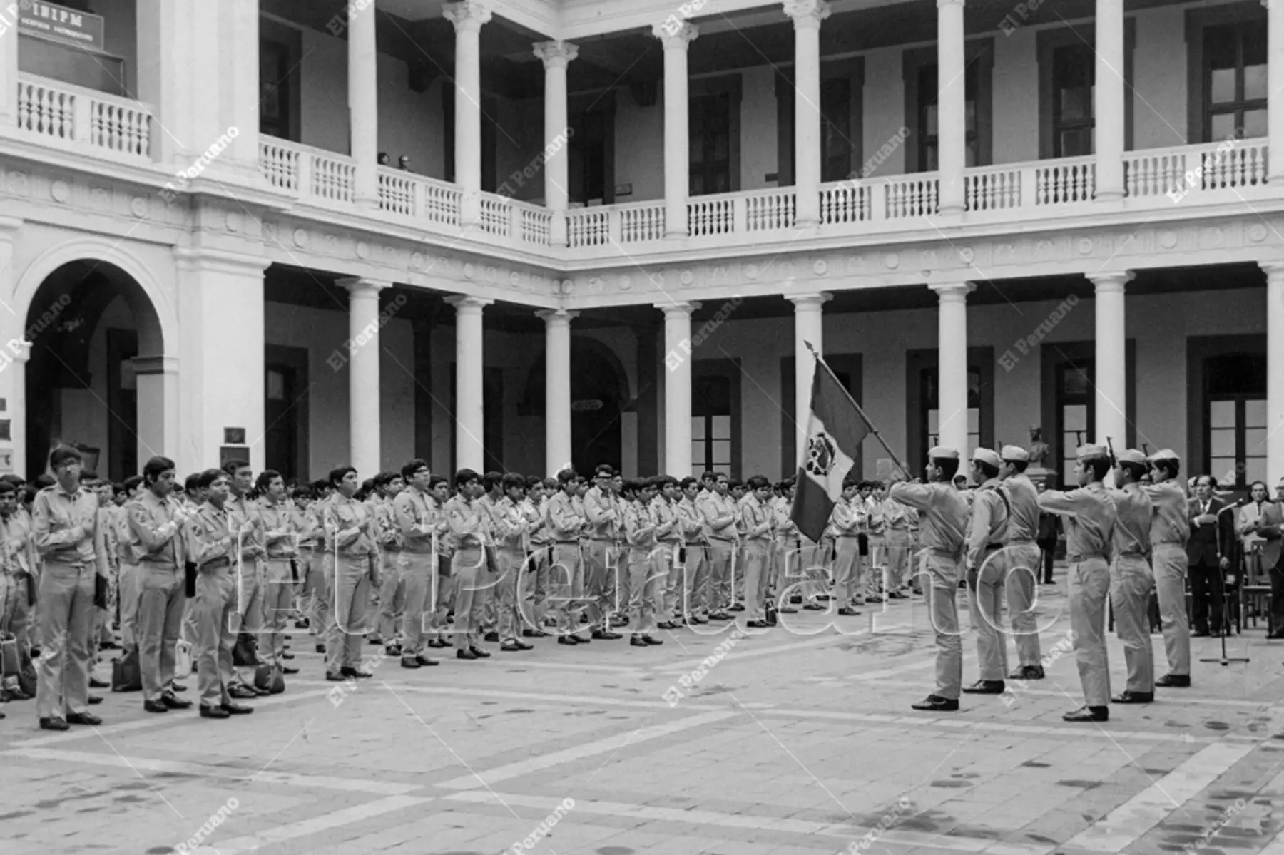 Lima - 12 octubre 1972 / Actuación en el Colegio Nacional Nuestra Señora de Guadalupe. Foto:  Archivo Histórico de El Peruano