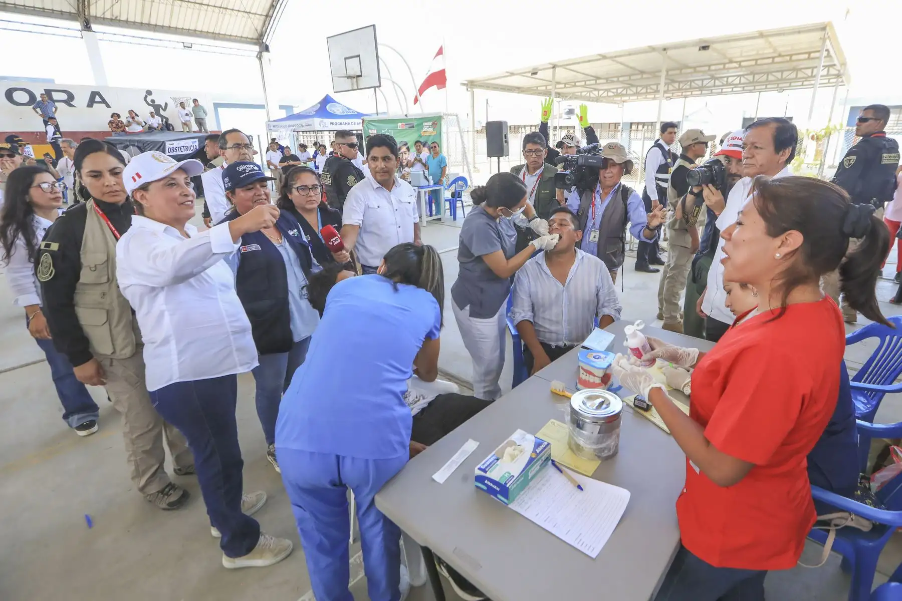 Supervisión de los módulos de atención médica en el marco de la Intervención Multisectorial en Sullana. Foto: Prensa Presidencia