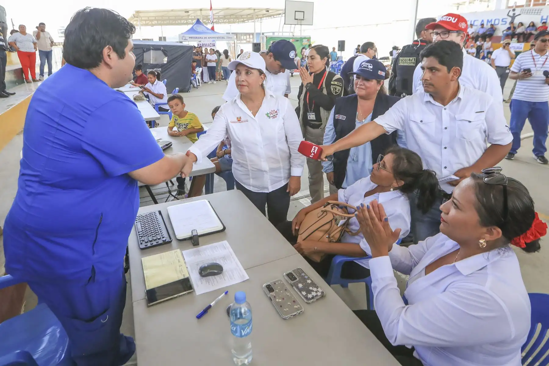 Supervisión de los módulos de atención médica en el marco de la Intervención Multisectorial en Sullana. Foto: Prensa Presidencia