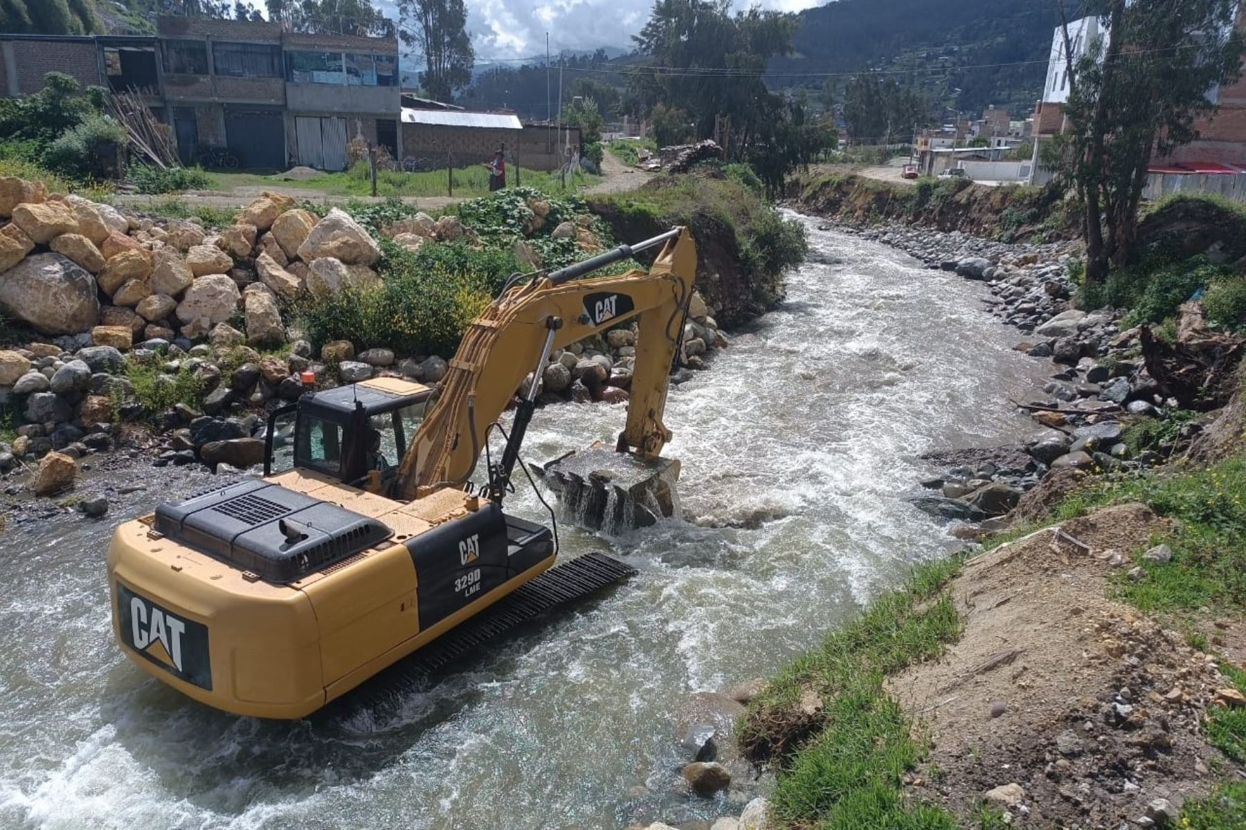 Personal militar permanecerá en la zona hasta completar los trabajos necesarios para mitigar los efectos de la emergencia. Foto: Mindef