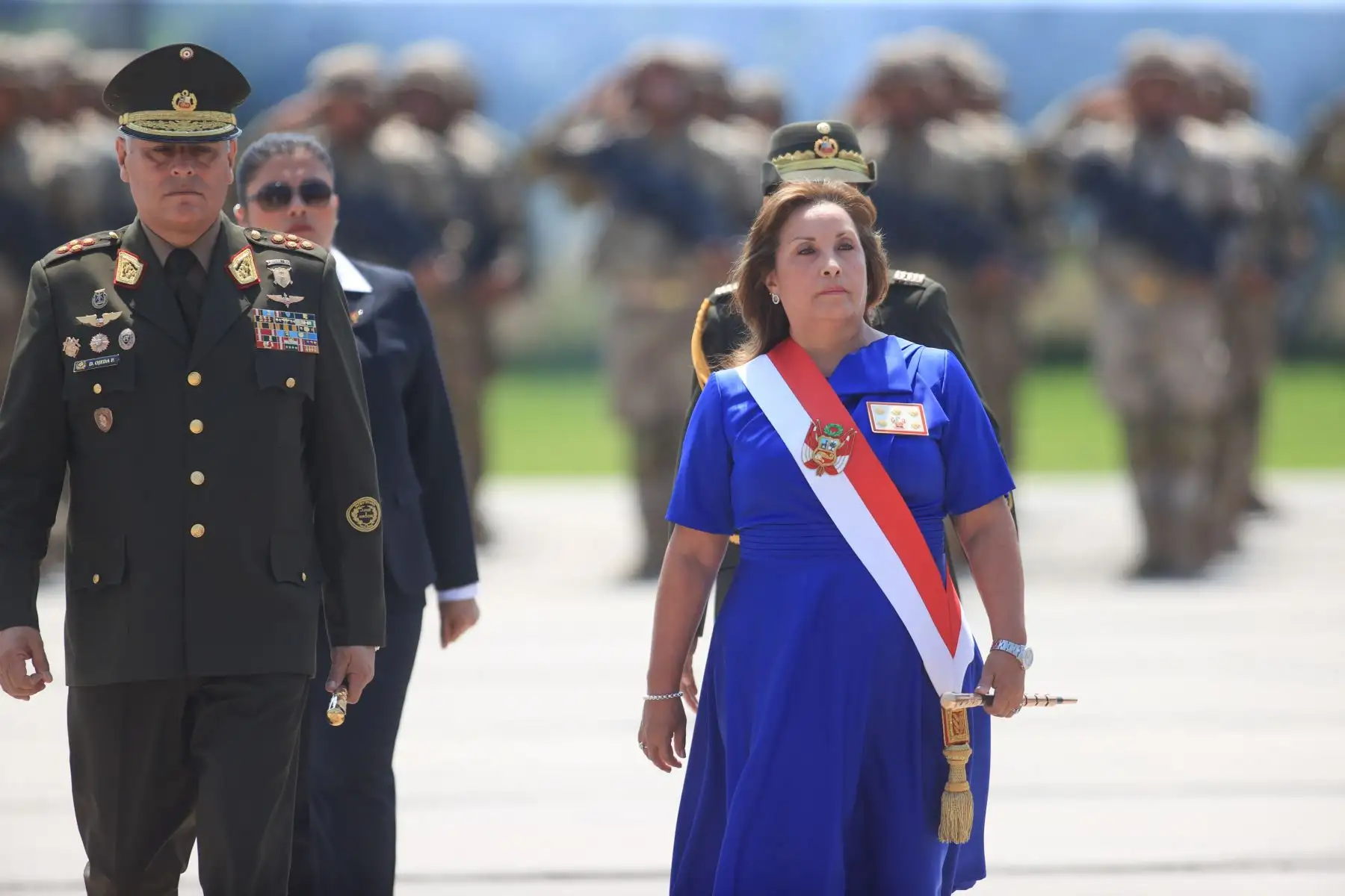 La presidenta Dina Boluarte participa en la ceremonia por el XXX Aniversario de las Operaciones del Alto Cenepa. Foto: ANDINA/Jhonel Rodríguez Robles
