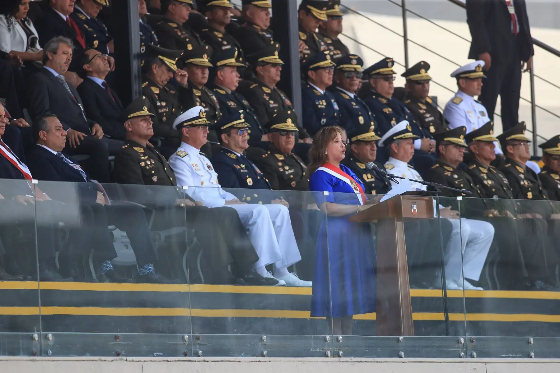 La presidenta Dina Boluarte participa en la ceremonia por el XXX Aniversario de las Operaciones del Alto Cenepa. Foto: ANDINA/Jhonel Rodríguez Robles