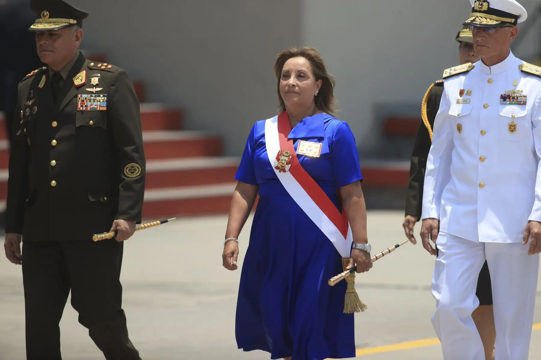 La presidenta Dina Boluarte participa en la ceremonia por el XXX Aniversario de las Operaciones del Alto Cenepa. Foto: ANDINA/Jhonel Rodríguez Robles