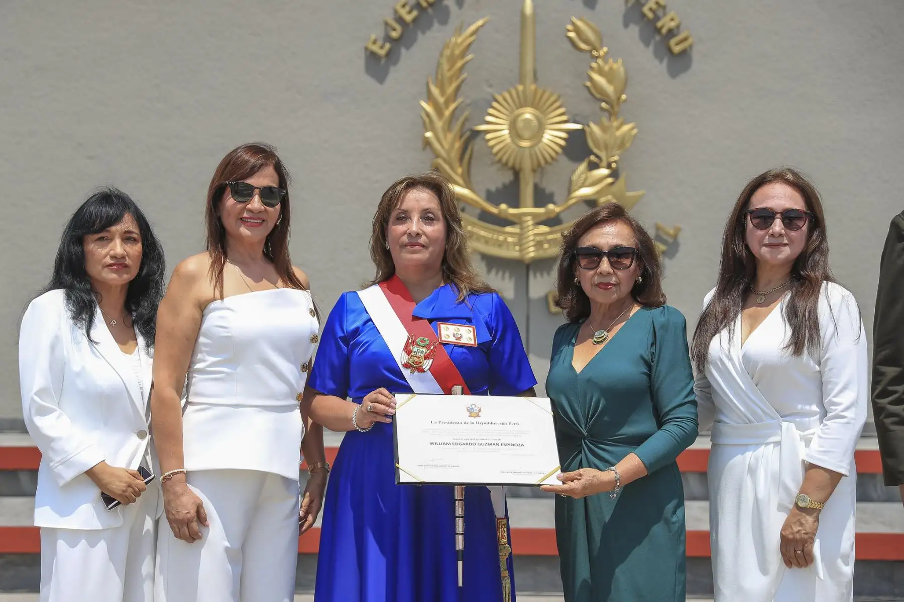 La presidenta Dina Boluarte participa en la ceremonia por el XXX Aniversario de las Operaciones del Alto Cenepa. Foto: ANDINA/Prensa Presidencia