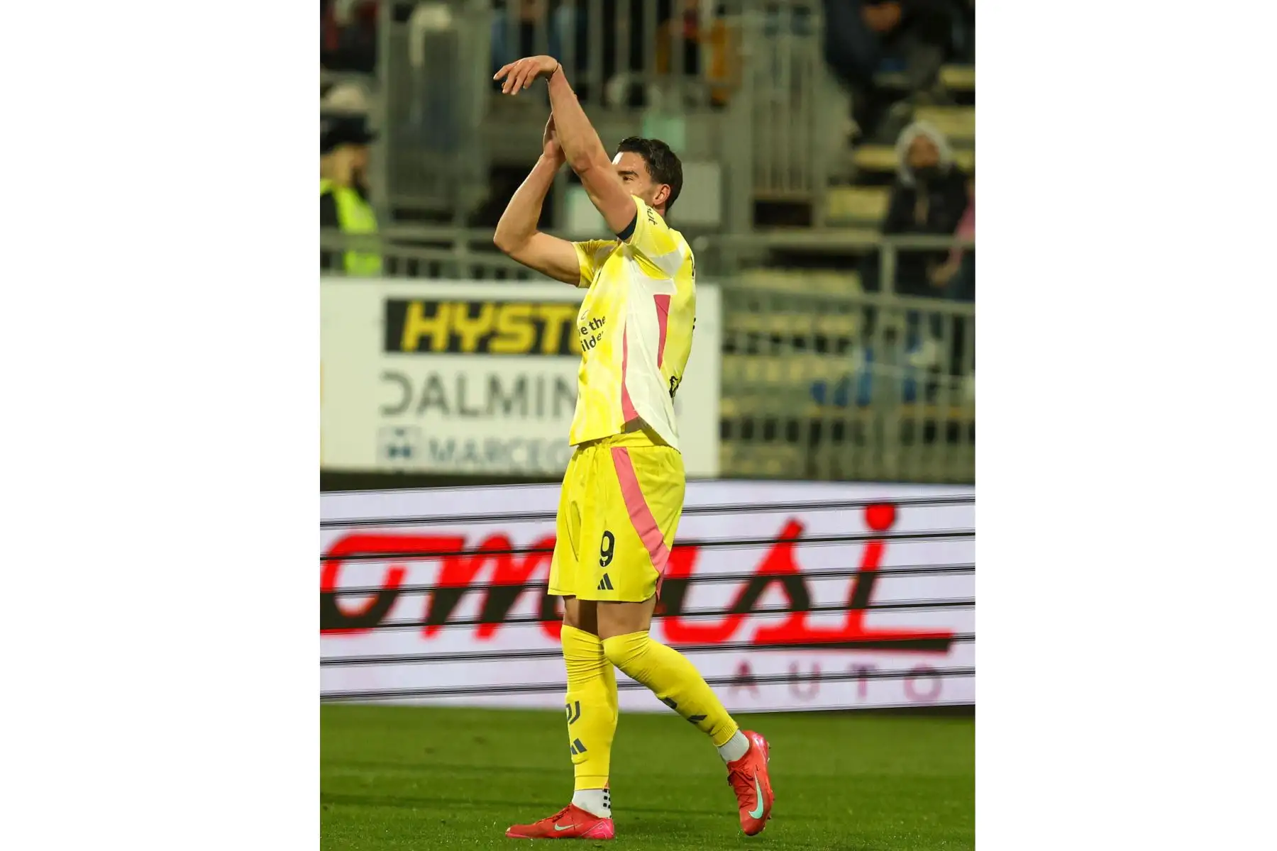 Dusan Vlahovic, de la Juventus, celebra el gol del 0-1 durante el partido de fútbol de la Serie A italiana entre Cagliari Calcio y Juventus FC, en Cagliari, Italia.
Foto: EFE
