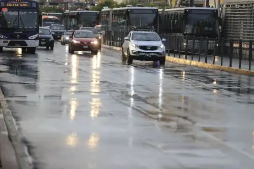 Ante las fuertes lluvias podrían desencadenarse peligros asociados (huaicos, desbordes e inundaciones). ANDINA/Jhonel Rodríguez Robles