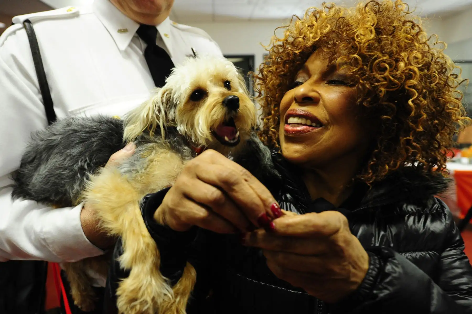 La cantante Roberta Flack asiste como juez en la sexta competencia anual de talentos “Best in Show” de la ASPCA (Sociedad Americana para la Prevención de la Crueldad contra los Animales) en Nueva York, el 11 de febrero de 2011.
Foto:AFP