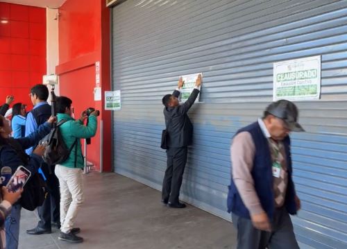 El local de Plaza Vea en Huancayo fue uno de los primeros establecimientos clausurados de forma temporal por la Municipalidad de Huancayo que realizó una inspección en el centro comercial Real Plaza.