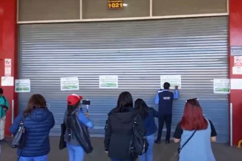 El local de Plaza Vea en Huancayo fue uno de los primeros establecimientos clausurados de forma temporal por la Municipalidad de Huancayo que realizó una inspección en el centro comercial Real Plaza.. Foto: Pedro Tinoco