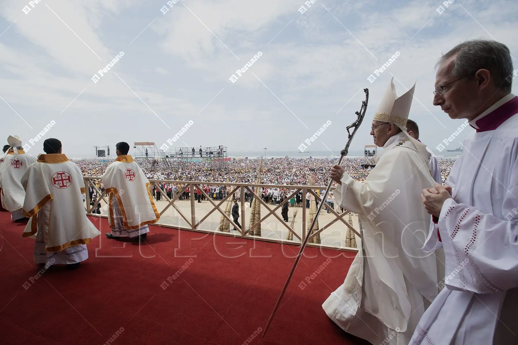 La Libertad - 20 enero 2018 /  El Papa Francisco ofició la santa misa en el balneario de Huanchaco. Al acto religioso asistieron cerca de 500,000 personas.  Foto: ANDINA / Andrés Valle