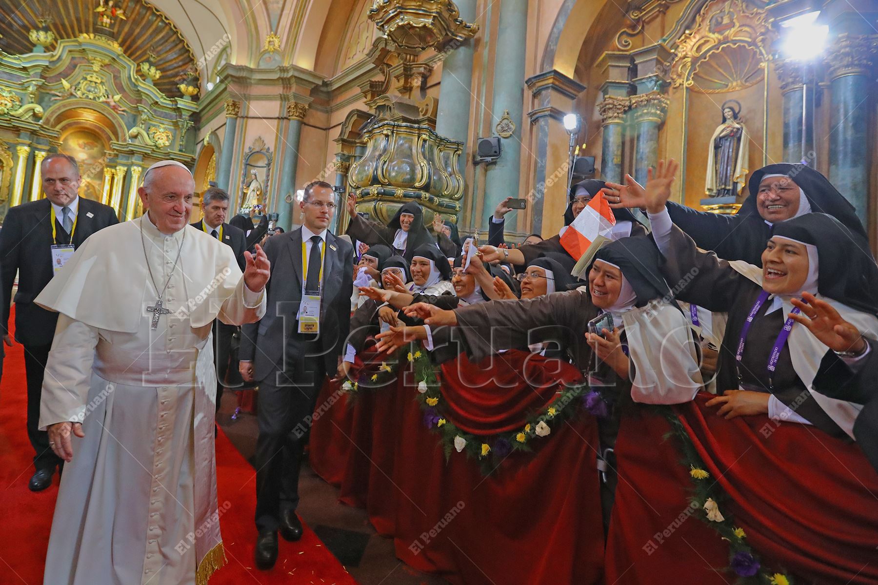 Lima - 21 enero 2018 / El Papa Francisco en la homilía dirigida a las religiosas de vida contemplativa del Señor de los Milagros en el iglesia de las Nazarenas. Foto: ANDINA / Andrés Valle