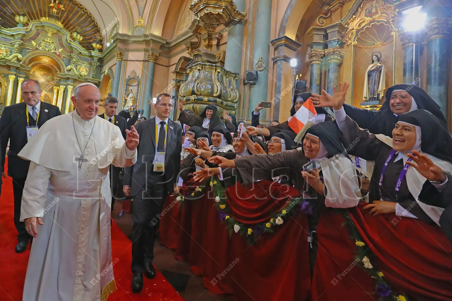 El Papa Francisco en la homilía dirigida a las religiosas de vida contemplativa del Señor de los Milagros en el iglesia de las Nazarenas. Foto: ANDINA / Andrés Valle