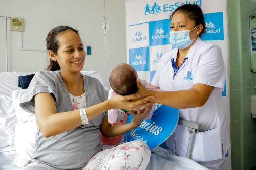 Madre da a luz pese a padecer hemofilia. Foto: ANDINA/Difusión