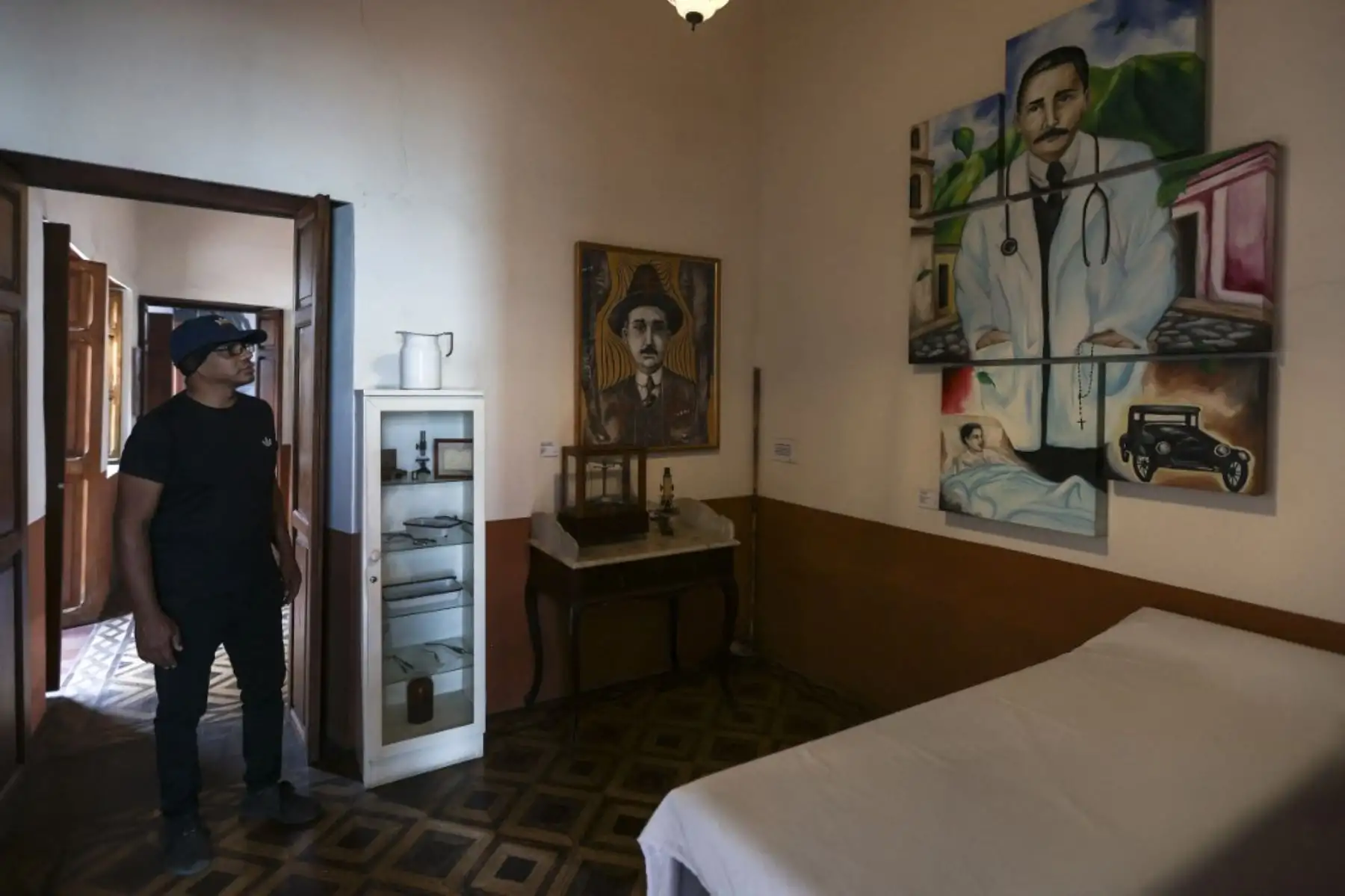 Desde el hospital, un gesto histórico – El papa Francisco, hospitalizado en estado crítico, autorizó la canonización del primer santo venezolano. Foto: AFP