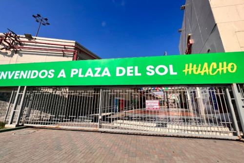 El afiche de clausura no tiene fecha estimada de duración del cierre.