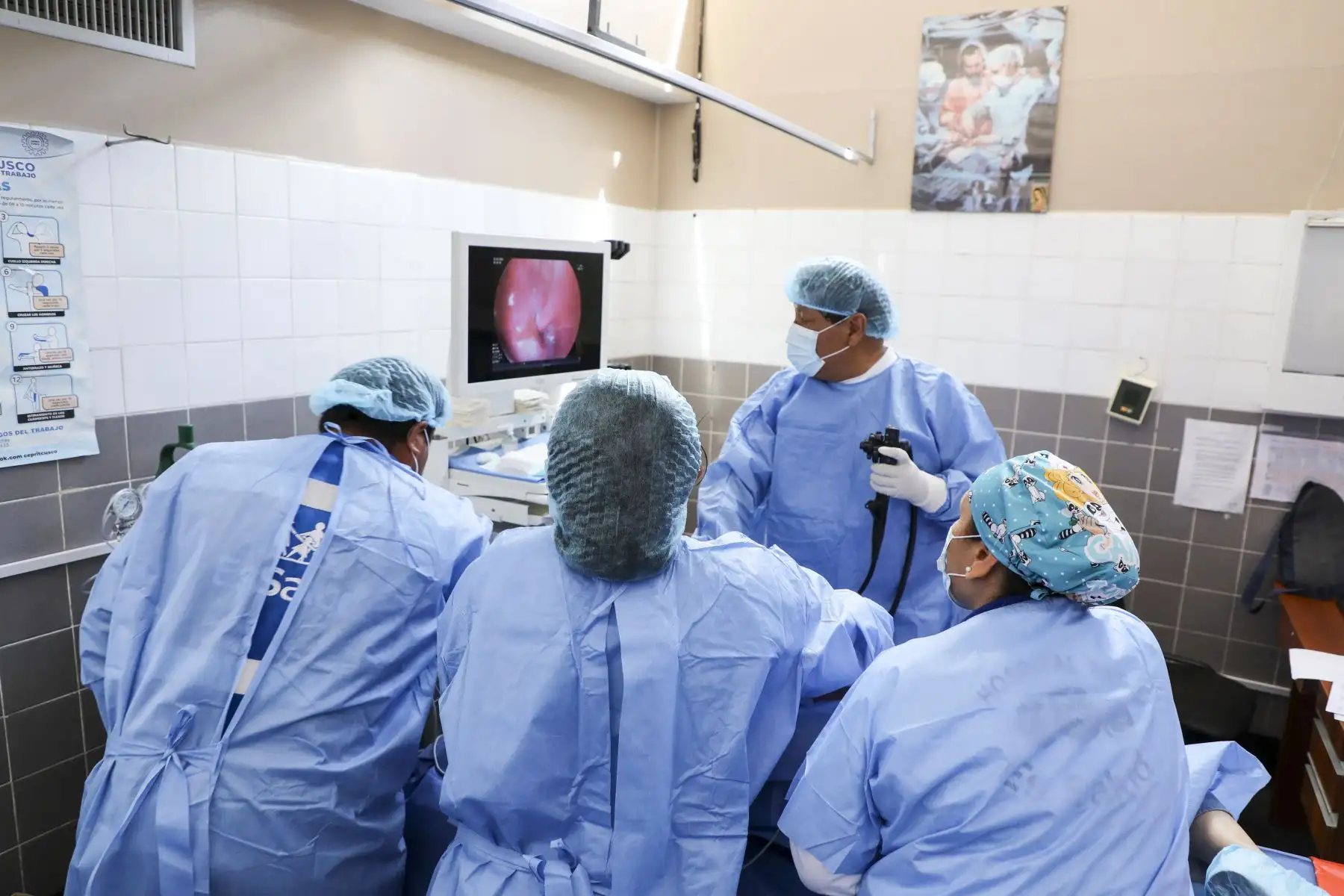 La jornada se llevará a cabo hasta el jueves 6 de marzo. Para alcanzar la meta, un equipo de 17 profesionales de la salud atenderá en dos turnos: de 7 a. m. a 1 p. m. y de 2 p. m. a 7 p. m.

Foto: ANDINA/Difusión