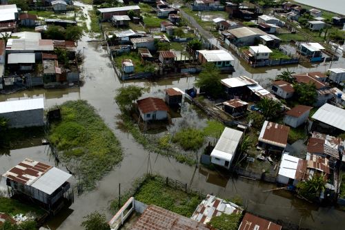 Más de mil personas afectadas y ocho provincias declaradas en emergencia por la temporada de lluvias en Ecuador