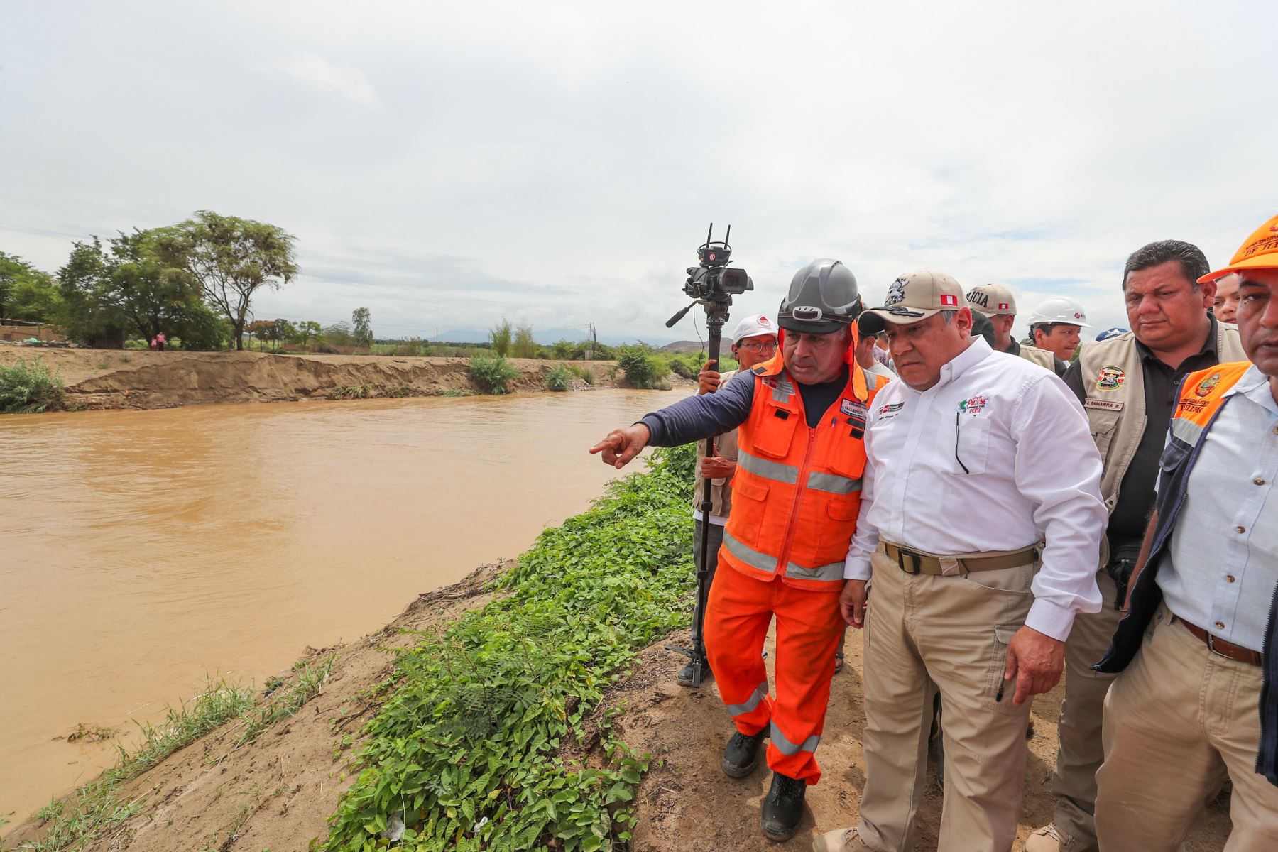 Supervisión a las acciones de prevención y respuesta del estado ante lluvias intensas y activación de quebradas en la región Lambayeque. Foto: ANDINA/PCM