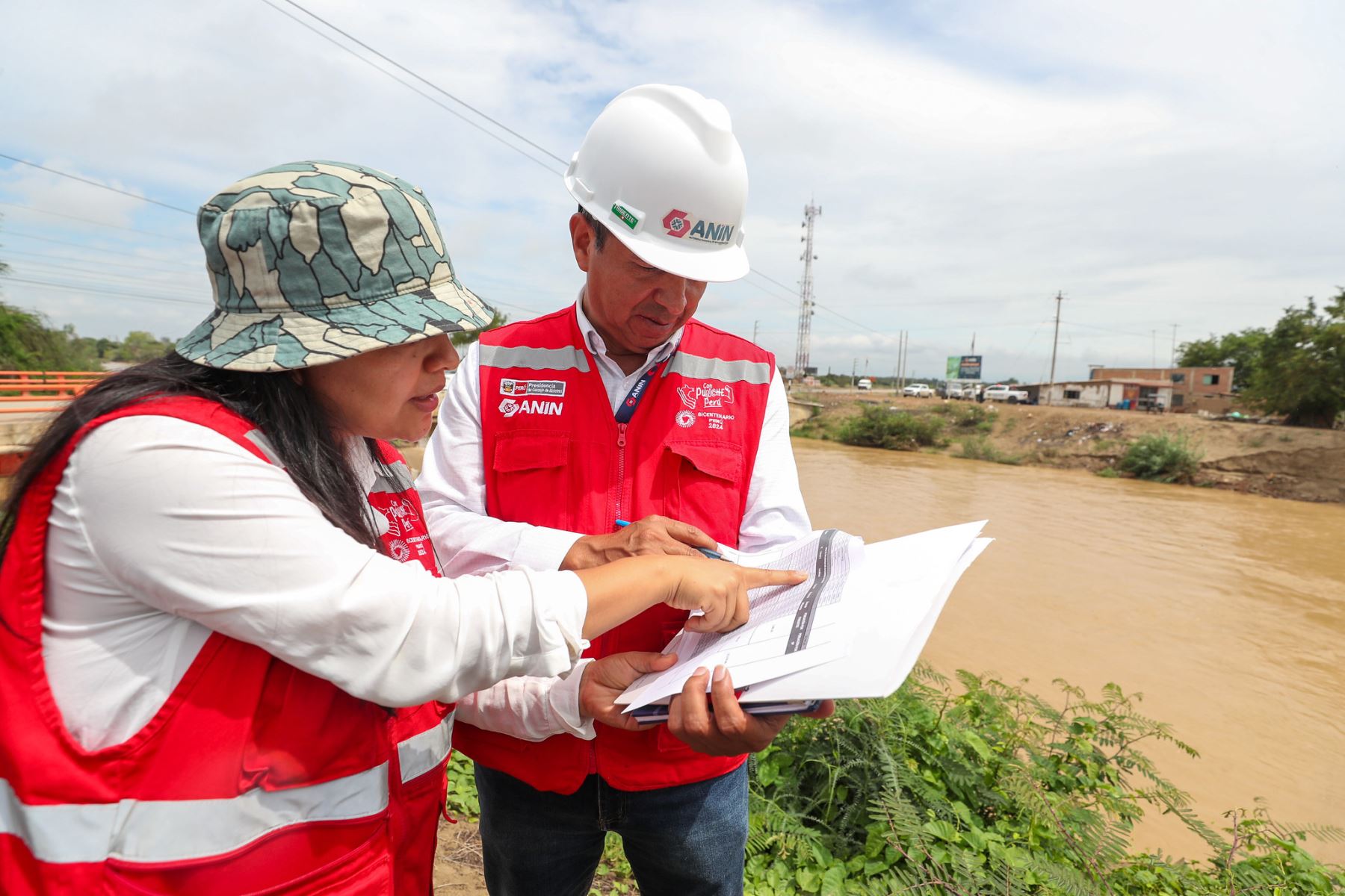 Primer Ministro, Gustavo Adrianzen realiza supervisión a las acciones de prevención y respuesta del estado ante lluvias intensas y activación de quebradas en la región Lambayeque. Foto: ANDINA/PCM