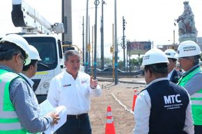 Ministro de Transportes y Comunicaciones, Raúl Pérez Reyes, supervisa el mejoramiento de la avenida Morales Duárez en el Callao. ANDINA/Difusión