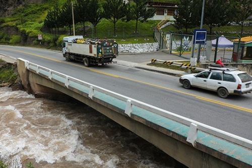 Puente sobre la carretera central. Foto: Cortesía.