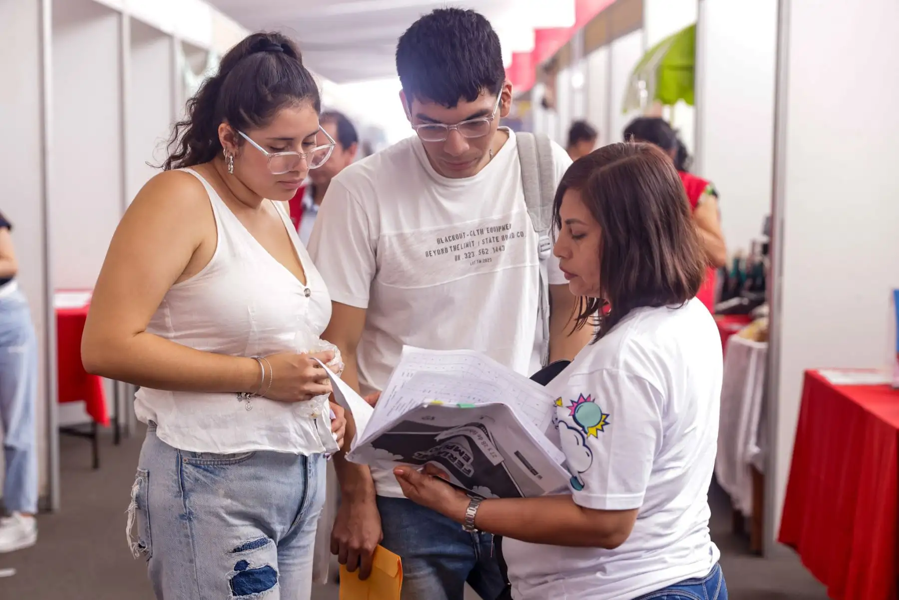 Participantes reciben capacitación y asesoría en la Feria del Empleo. Foto: ANDINA/Luis Iparraguirre