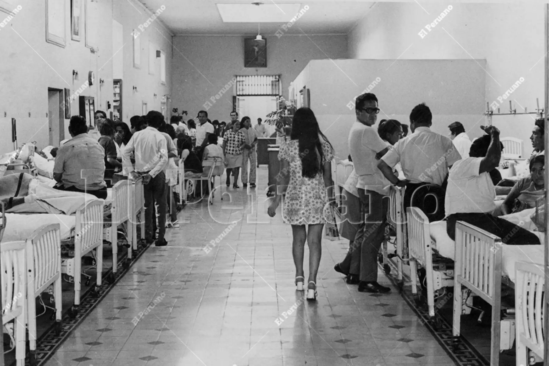 Lima - 5 de febrero 1973 / Una de las salas de internos del Hospital Dos de Mayo. Foto: Archivo Histórico de El Peruano