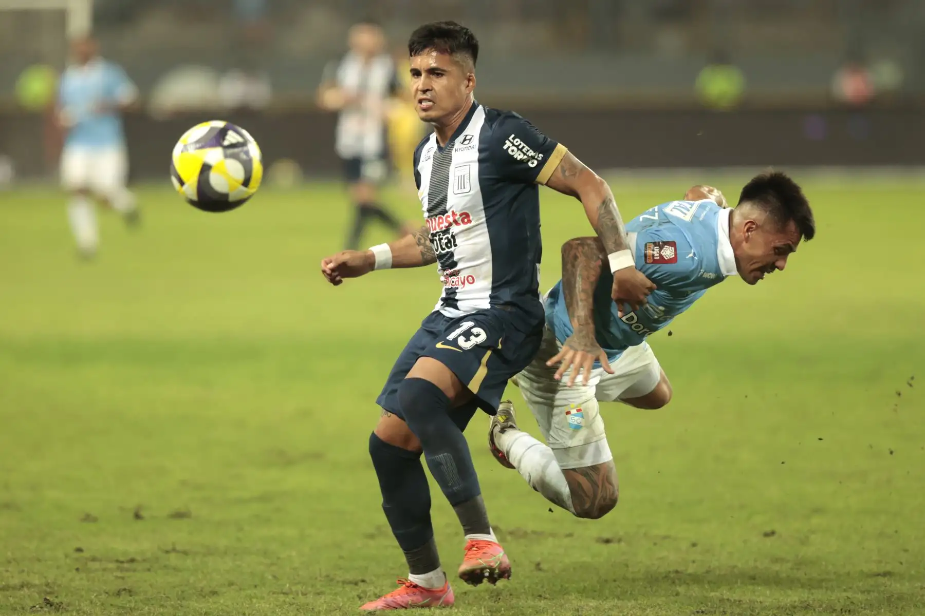 Ricardo Lagos de Alianza Lima, volvió a ver la victoria tras vencer por 2 goles a 1 a Sporting Cristal en el partido que se desarrolló en el Estadio Nacional.
Foto: ANDINA/Vidal Tarqui