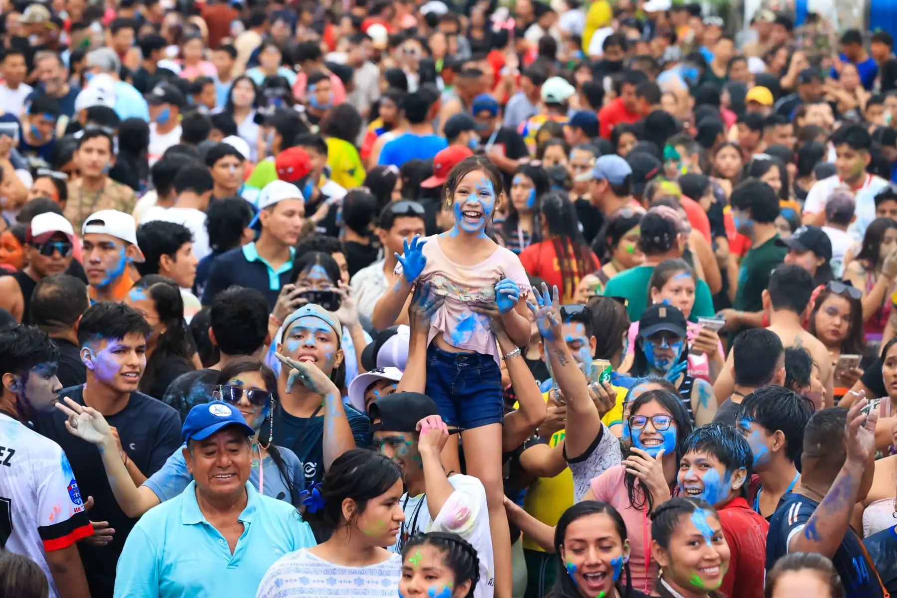 “Día de los Cachudos”: una festividad llena de música, color y diversión en la que los asistentes celebraron con comparsas, bailes y la tradicional yunsa.
Foto: ANDINA/Braian Reyna