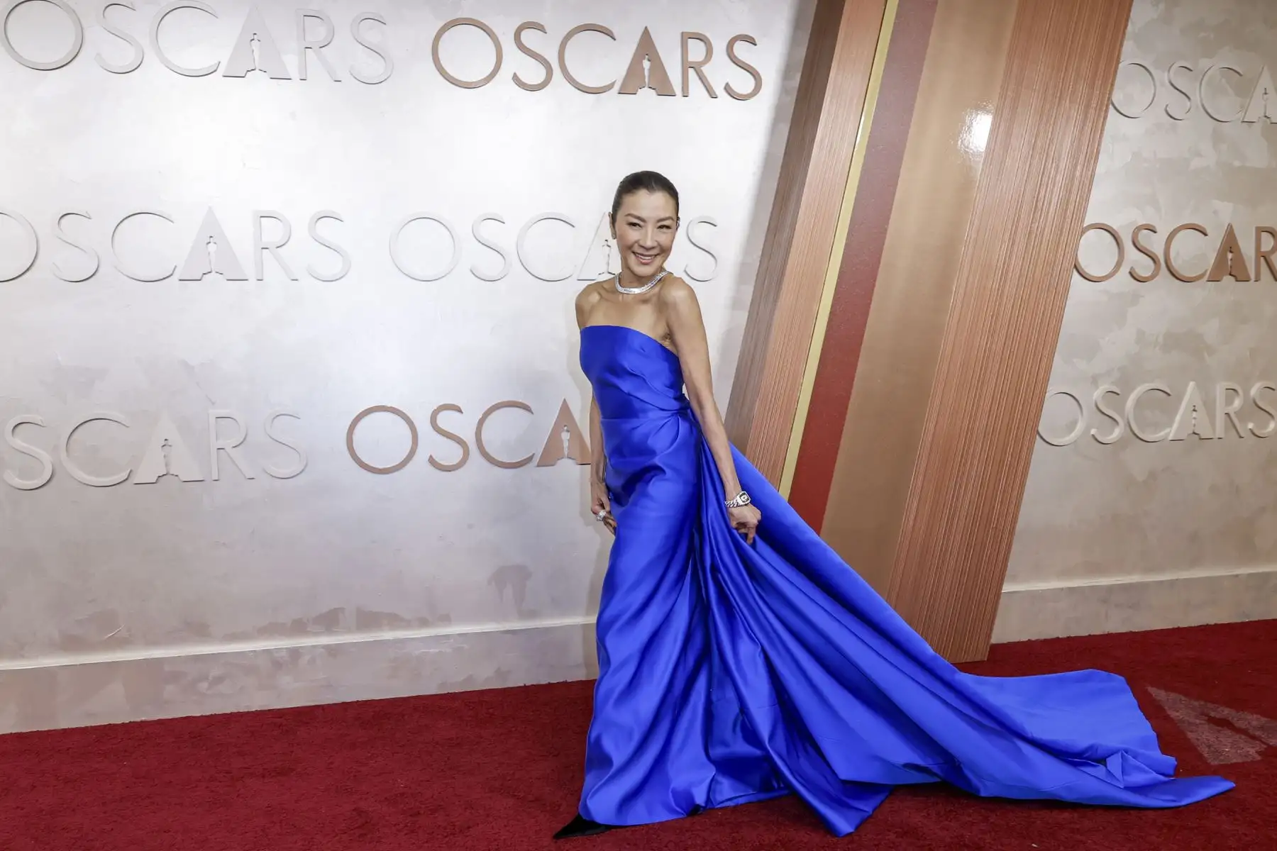 La actriz malasia Michelle Yeoh llega a la alfombra roja durante la 97ª ceremonia anual de los Premios de la Academia en el Dolby Theatre del barrio de Hollywood de Los Ángeles, California, Estados Unidos.
Foto. EFE