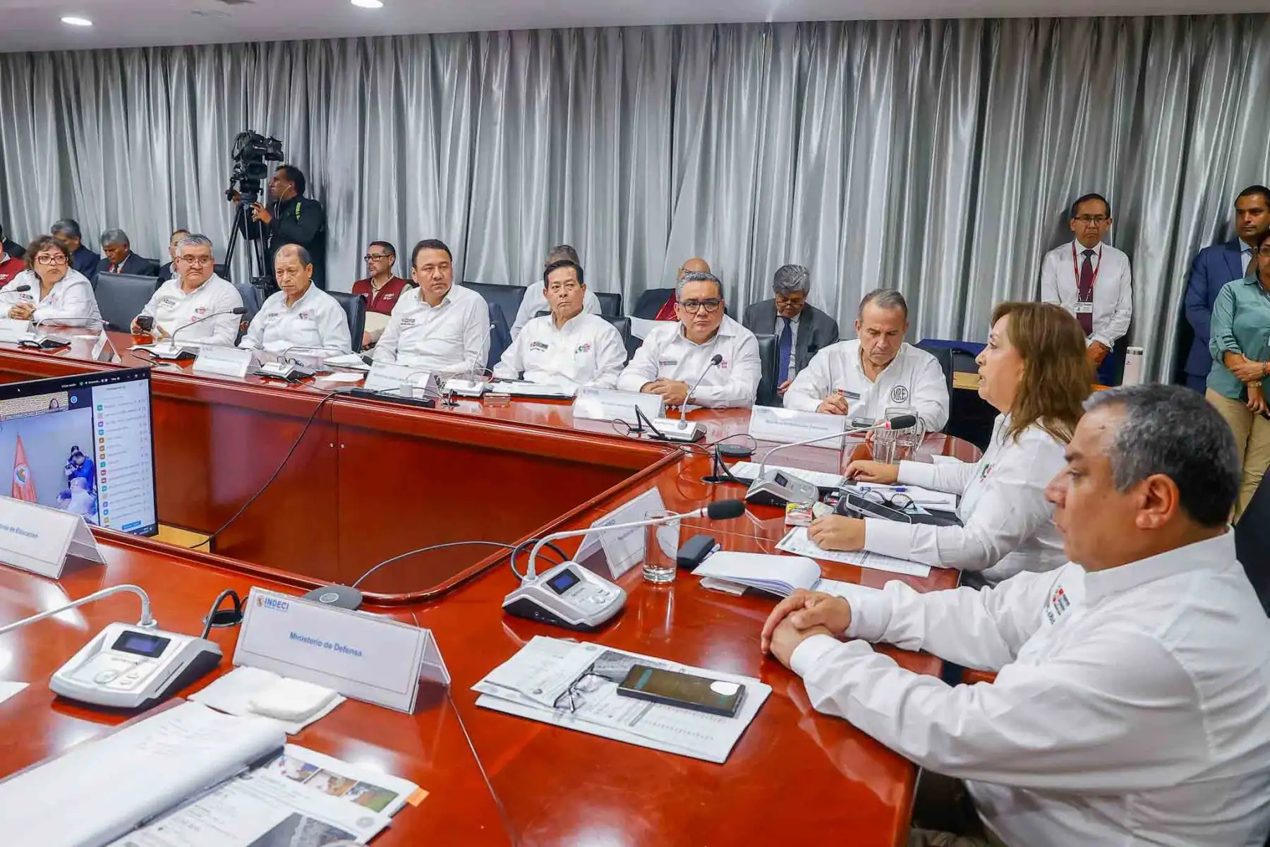 La presidenta de la república, Dina Boluarte, lidera una reunión multisectorial para coordinar acciones frente a las lluvias e inundaciones de la temporada 2025. Foto: ANDINA/Prensa Presidencia