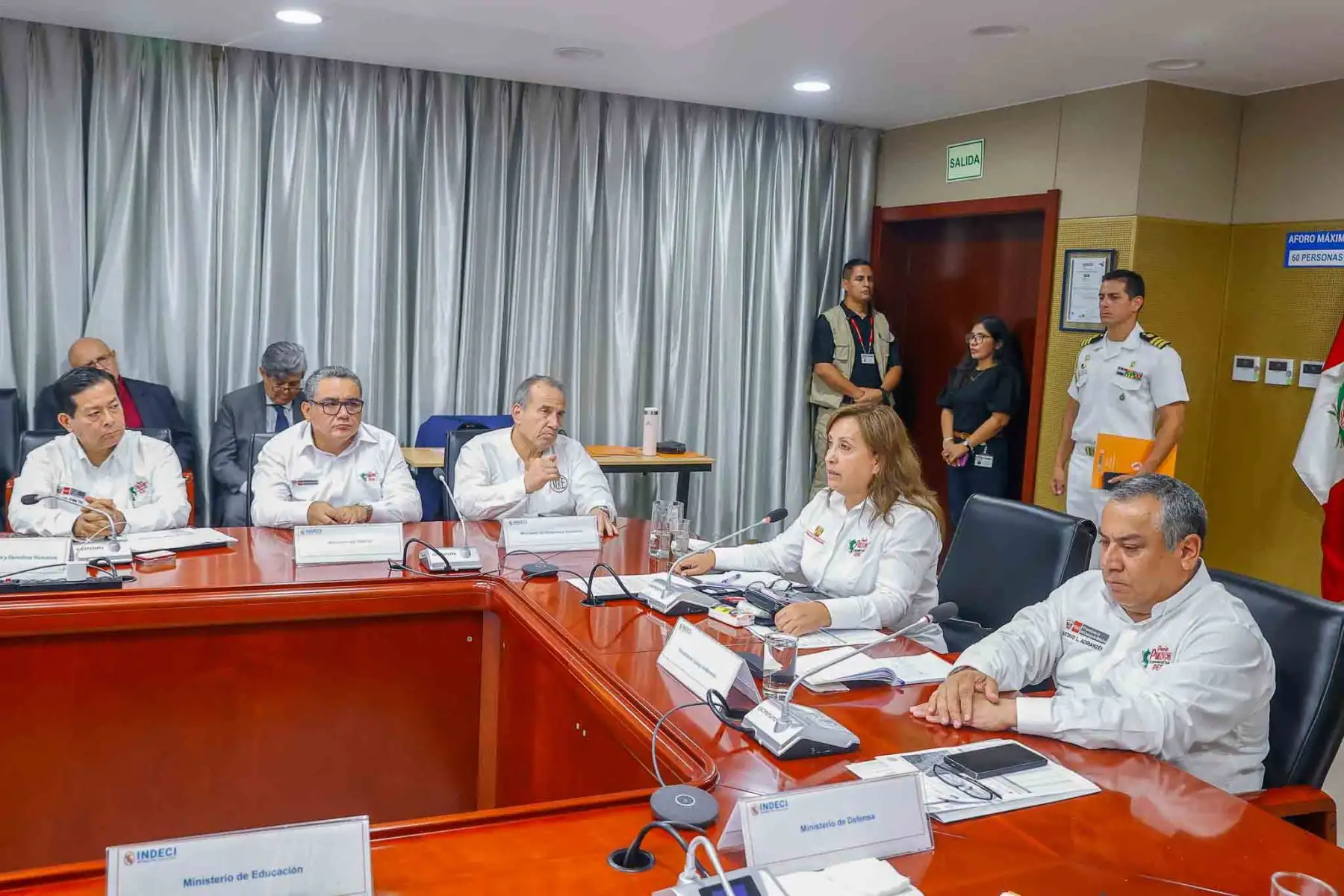 La presidenta de la república, Dina Boluarte, lidera una reunión multisectorial para coordinar acciones frente a las lluvias e inundaciones de la temporada 2025. Foto: ANDINA/Prensa Presidencia