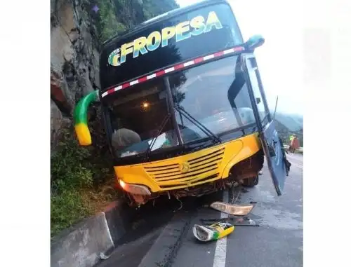 El despiste de un bus interprovincial deja siete heridos en la provincia de Otuzco, región La Libertad. ANDINA/Difusión