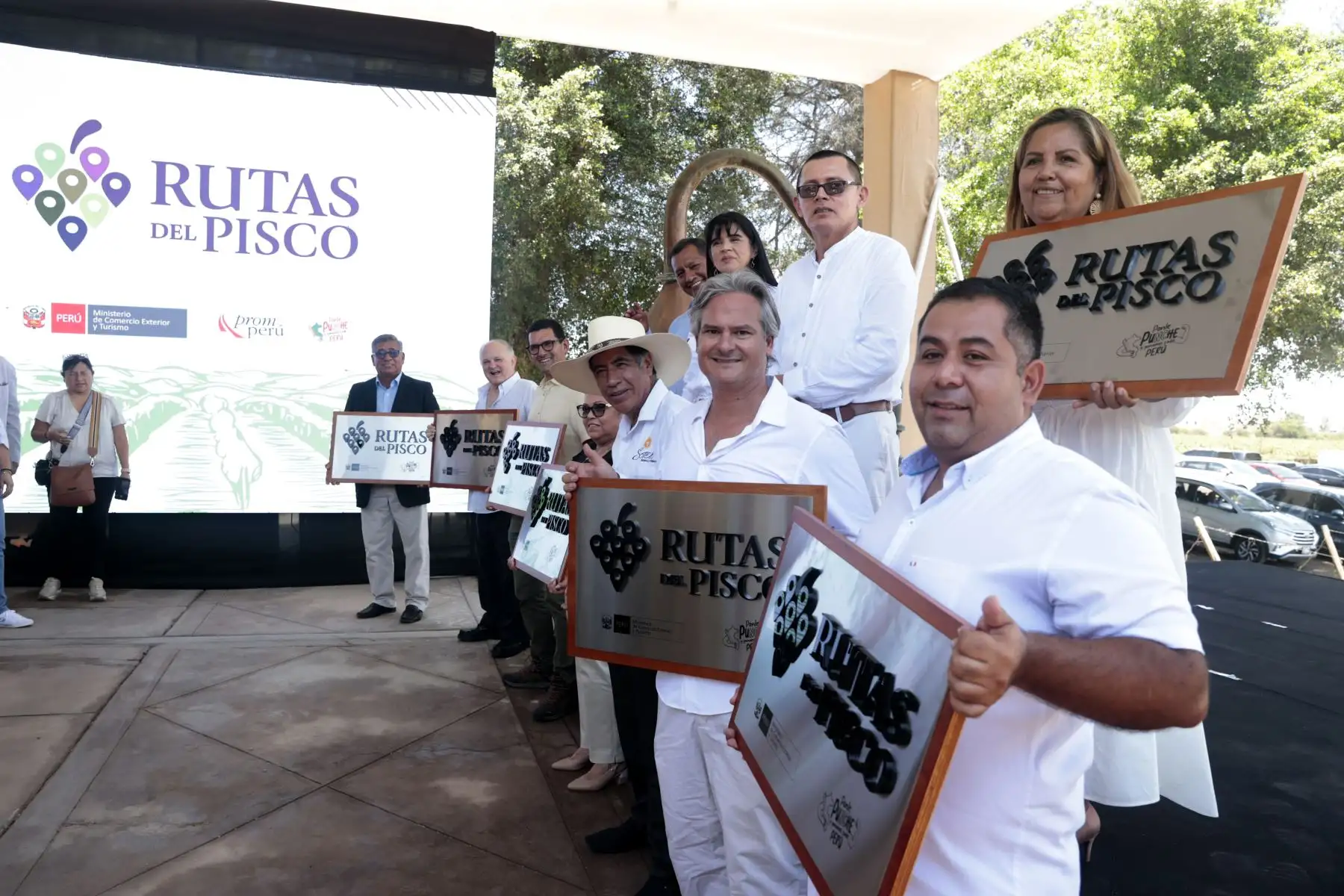 El Mincetur presenta una nueva experiencia de las Rutas del Pisco en Ica y otorga distintivos a las bodegas pisqueras que forman parte de este recorrido en la región. Foto: ANDINA/Vidal Tarqui