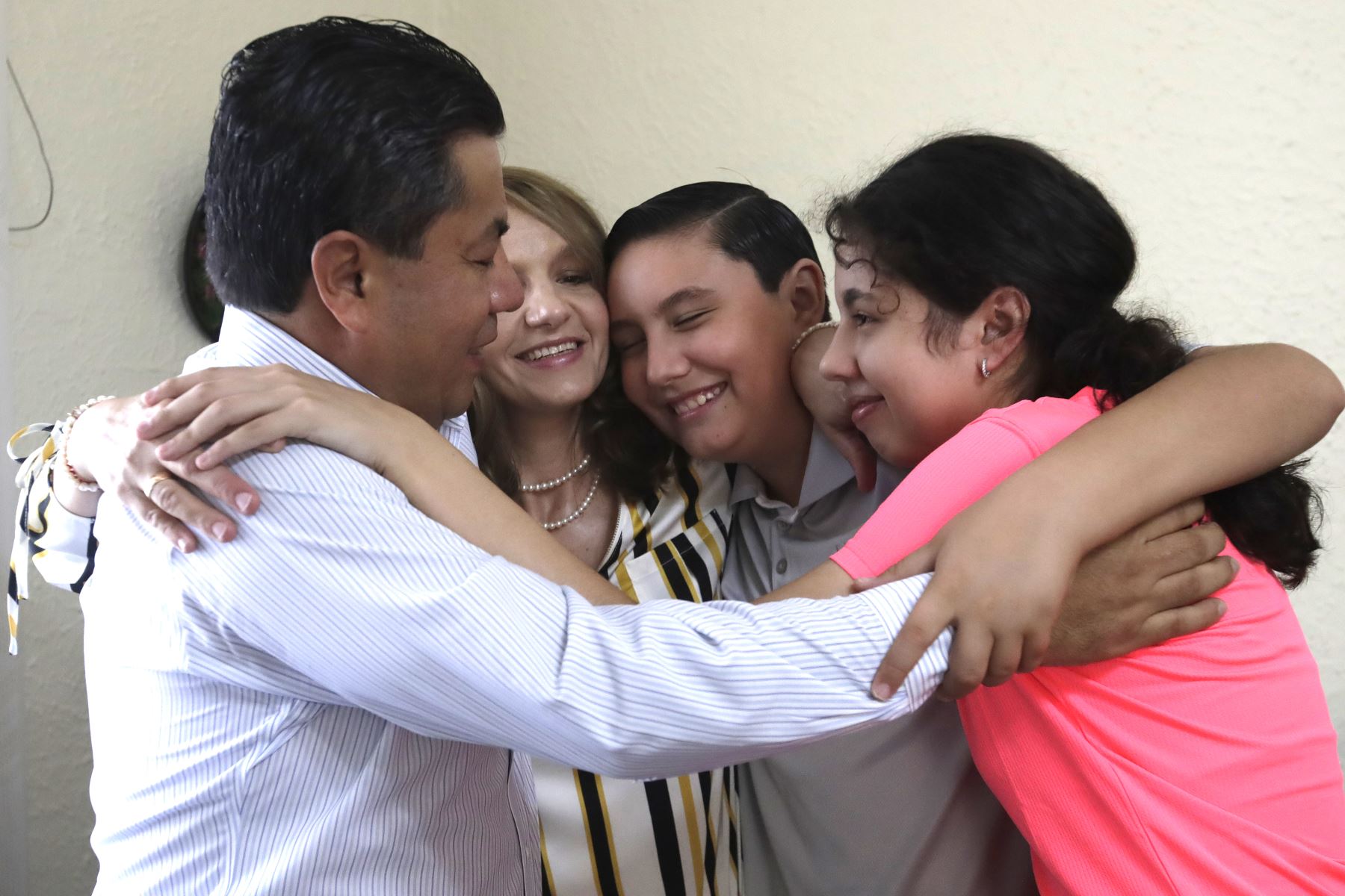 Con tan solo 12 años, Luis Alexander Pimentel Lyakh logró un destacado ingreso a la Universidad Nacional Mayor de San Marcos, asegurando el puesto 11 en la carrera de Ingeniería Nuclear. Su sobresaliente desempeño en el exigente examen de admisión le permitió alcanzar un puntaje de 1021, consolidándose como uno de los postulantes más jóvenes en lograr este importante logro académico. Foto: ANDINA/Eddy Ramos