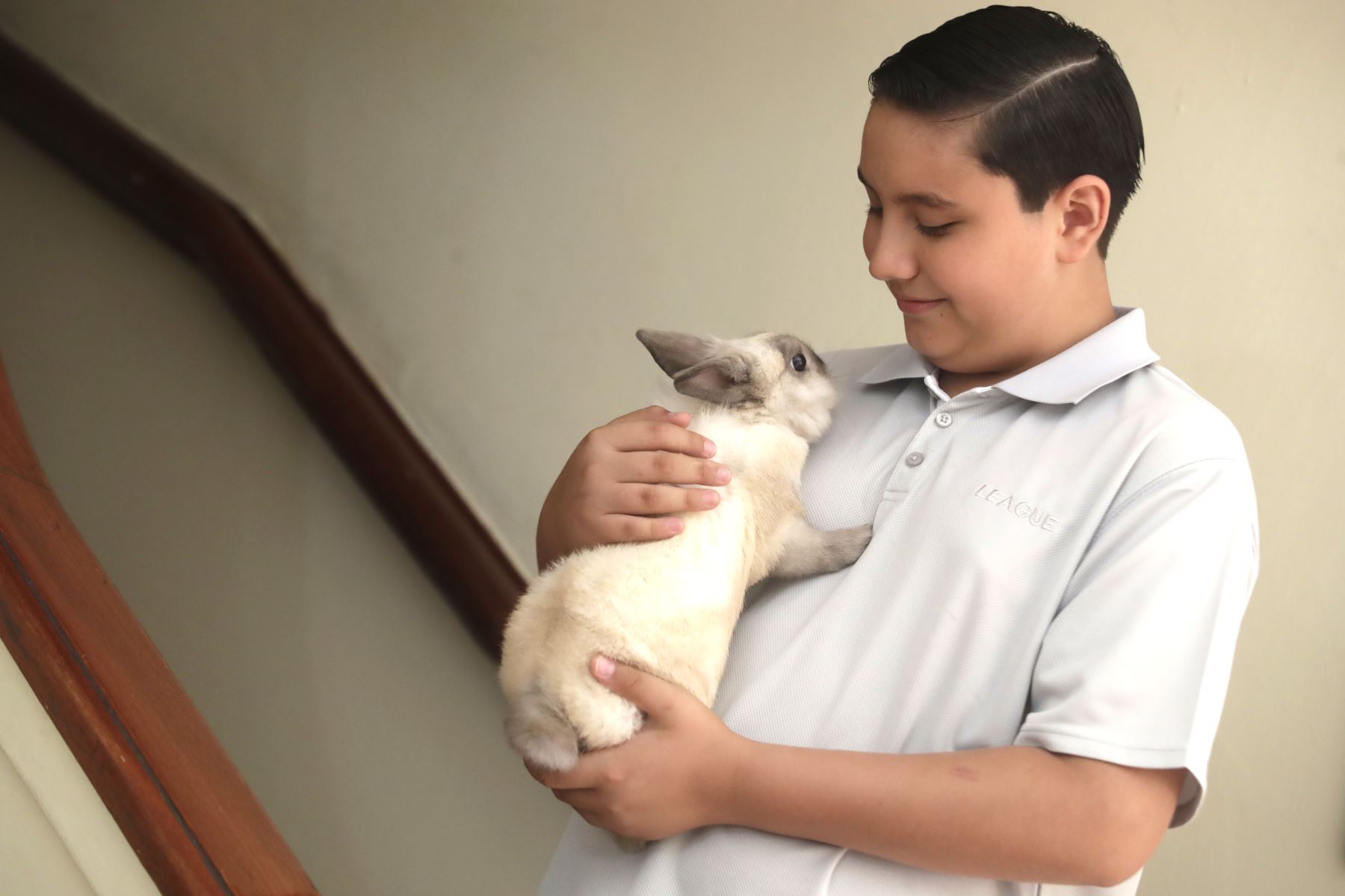 Con tan solo 12 años, Luis Alexander Pimentel Lyakh logró un destacado ingreso a la Universidad Nacional Mayor de San Marcos, asegurando el puesto 11 en la carrera de Ingeniería Nuclear. Su sobresaliente desempeño en el exigente examen de admisión le permitió alcanzar un puntaje de 1021, consolidándose como uno de los postulantes más jóvenes en lograr este importante logro académico. Foto: ANDINA/Eddy Ramos